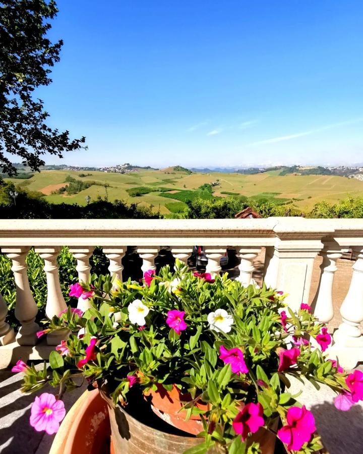 הוילה Magliano Alfieri Cascina San Bernardo מראה חיצוני תמונה