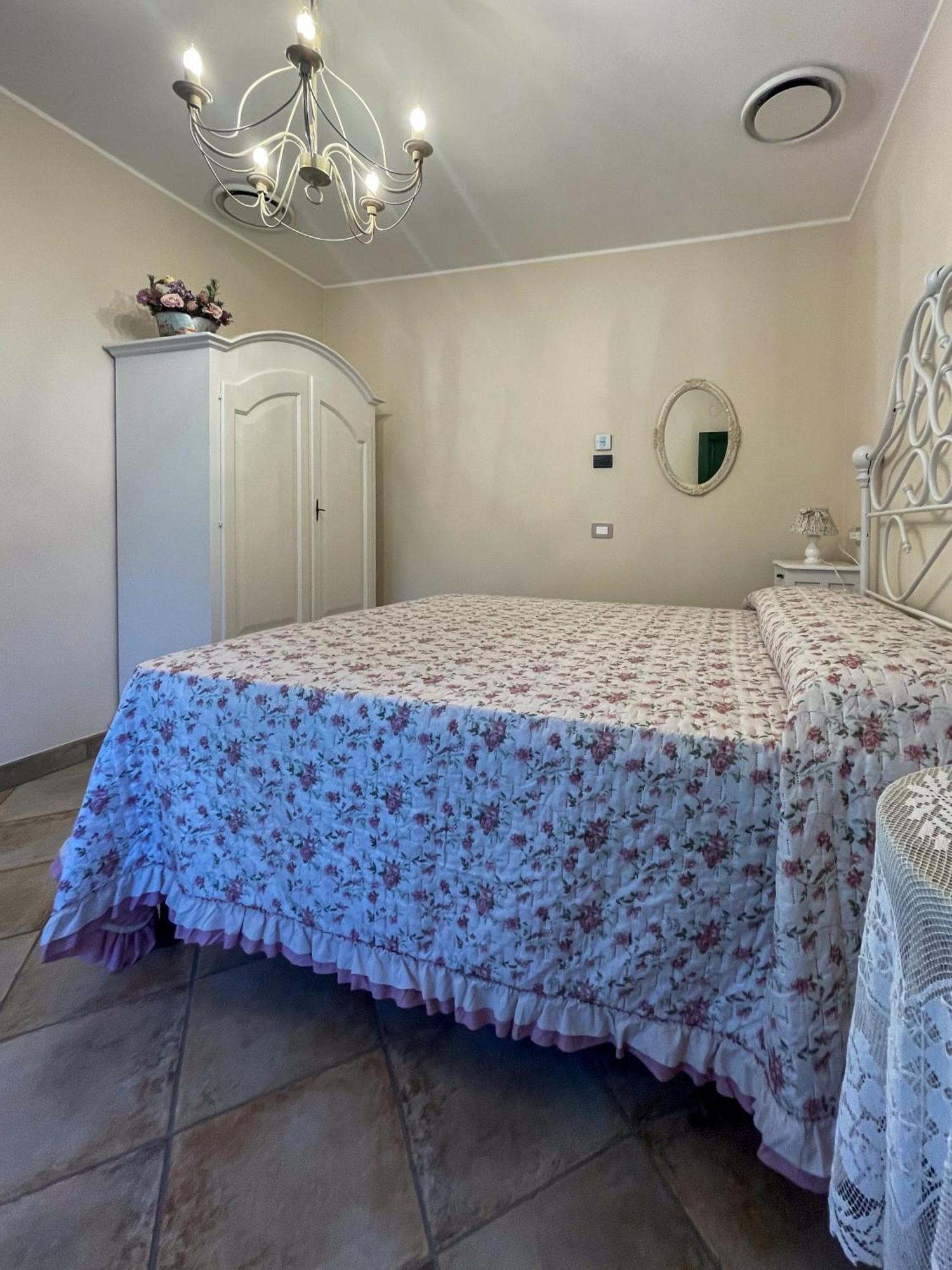 הוילה Magliano Alfieri Cascina San Bernardo מראה חיצוני תמונה
