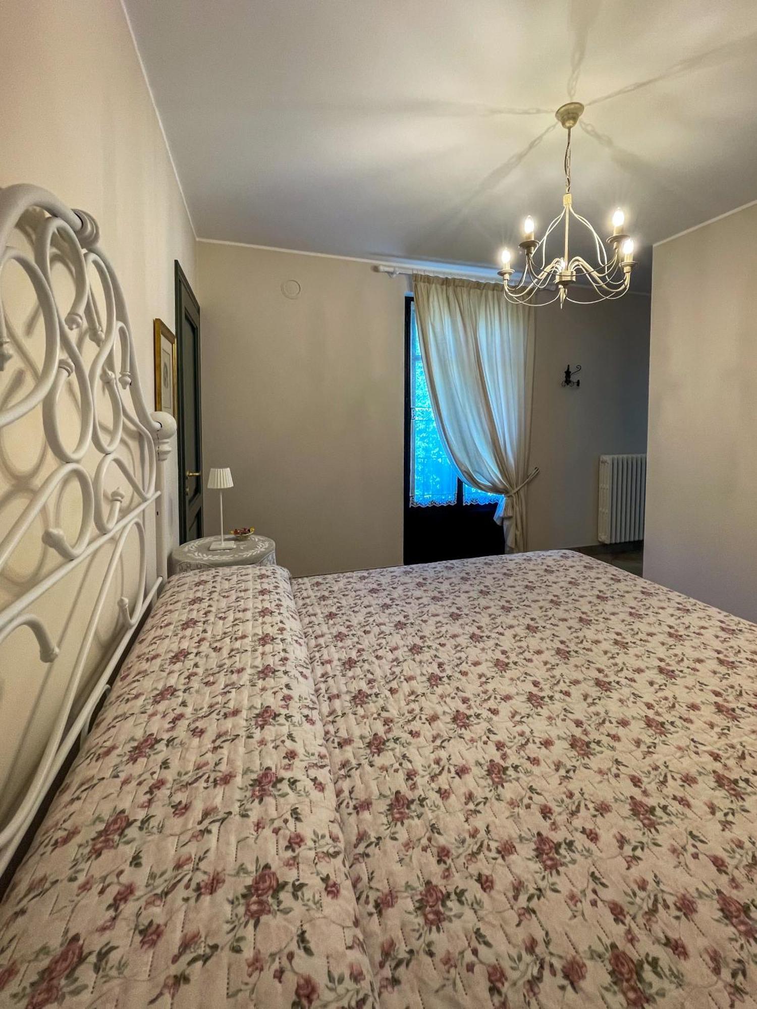 הוילה Magliano Alfieri Cascina San Bernardo מראה חיצוני תמונה