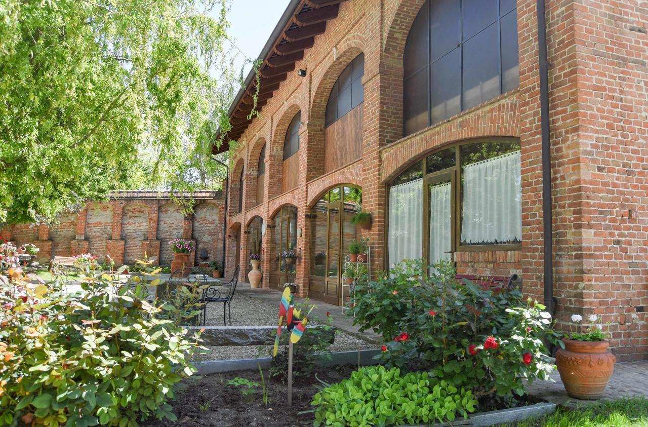 הוילה Magliano Alfieri Cascina San Bernardo מראה חיצוני תמונה